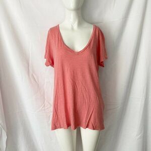 Vineyard Vines Women's Tee Coral V neck‎